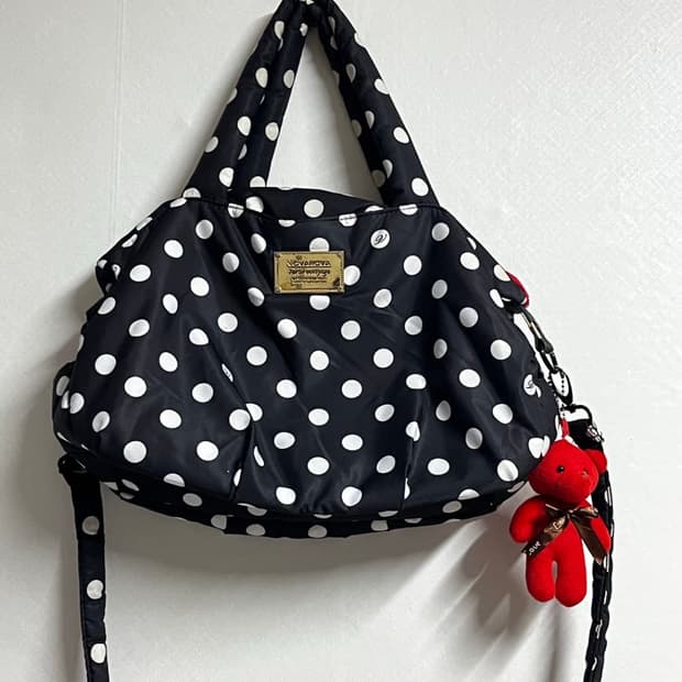 물방울무늬 패딩 크로스백