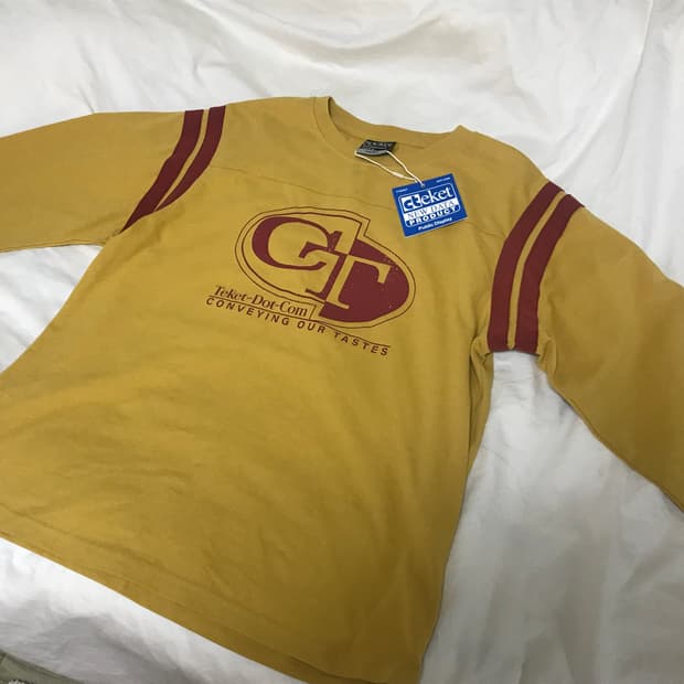 테켓 롱슬리브 머스타드 색상 Teket 