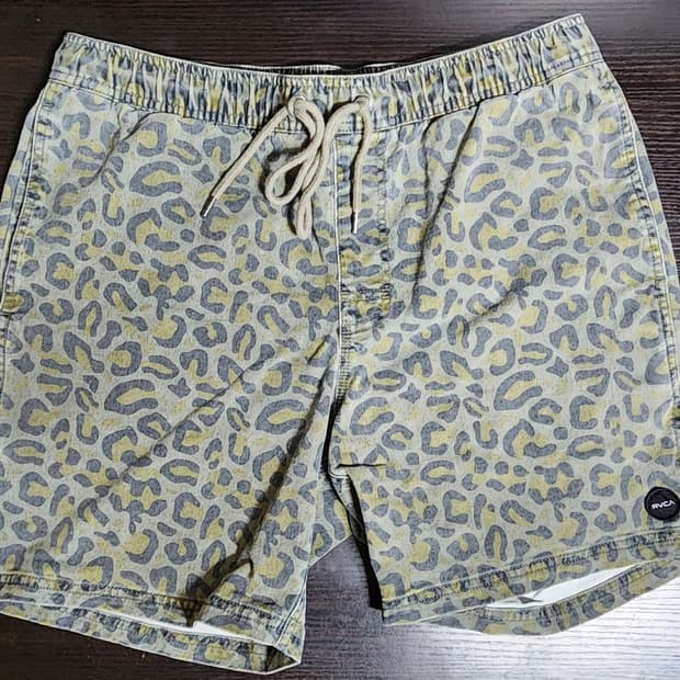 RVCA 레오파드 데님쇼츠 6.5인치 반바지 남M