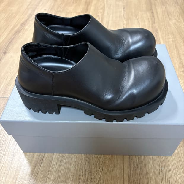 발렌시아가 허머 더비 41사이즈