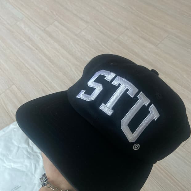 스투시 아치캡