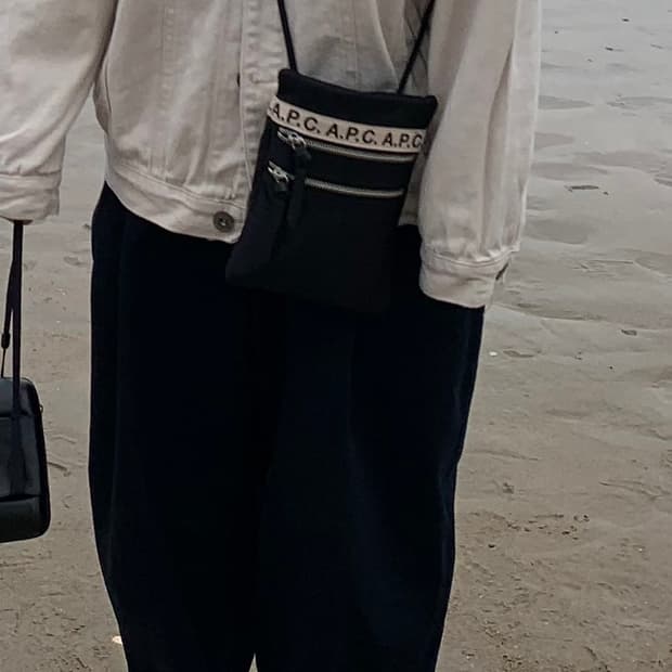 아페쎄 리피트 미니 크로스백