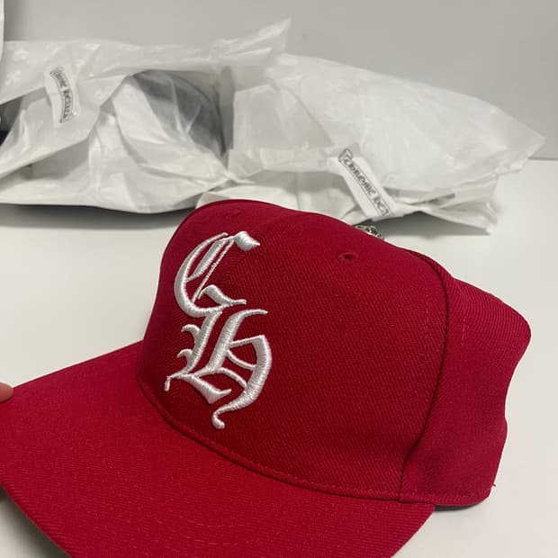 크롬하츠 CH 화이트 레드 신상 모자 팜