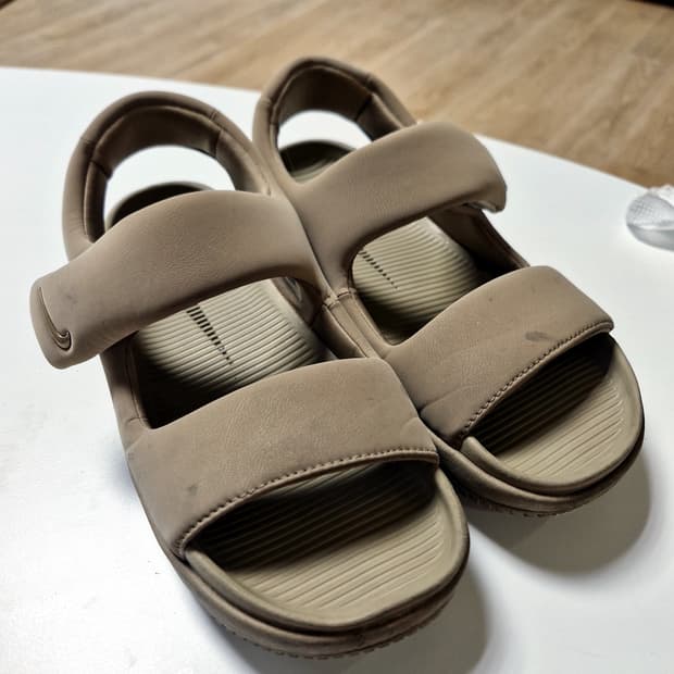 나이키 캄 샌들 270 베이지