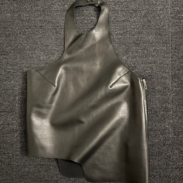 발렌시아가 램스킨 양가죽 홀터탑