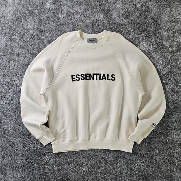 [무료배송] ESSENTIALS 맨투맨