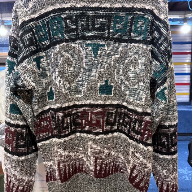 빈티지 그레이 패턴 니트