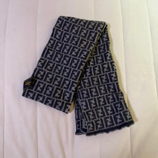 펜디 정품 자카드 모노그램 울 머플러