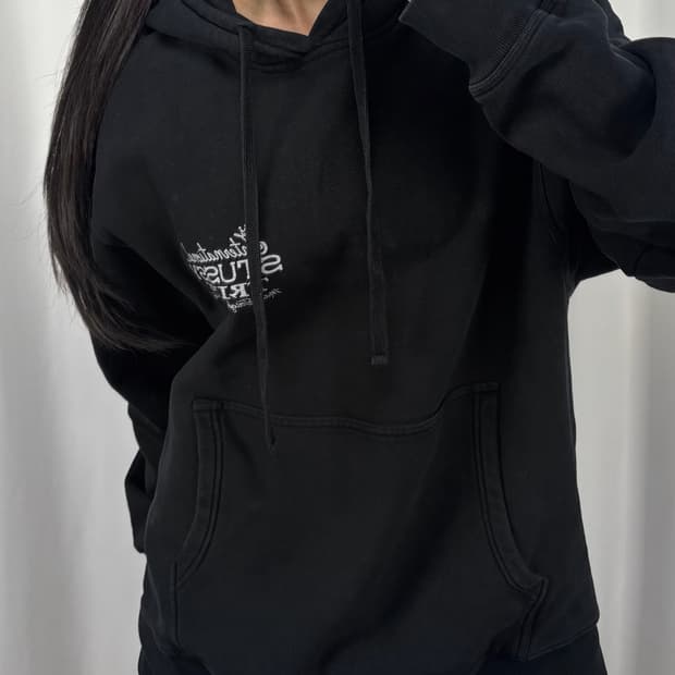 스투시 이스트 피그먼트 다이드 블랙 후드티