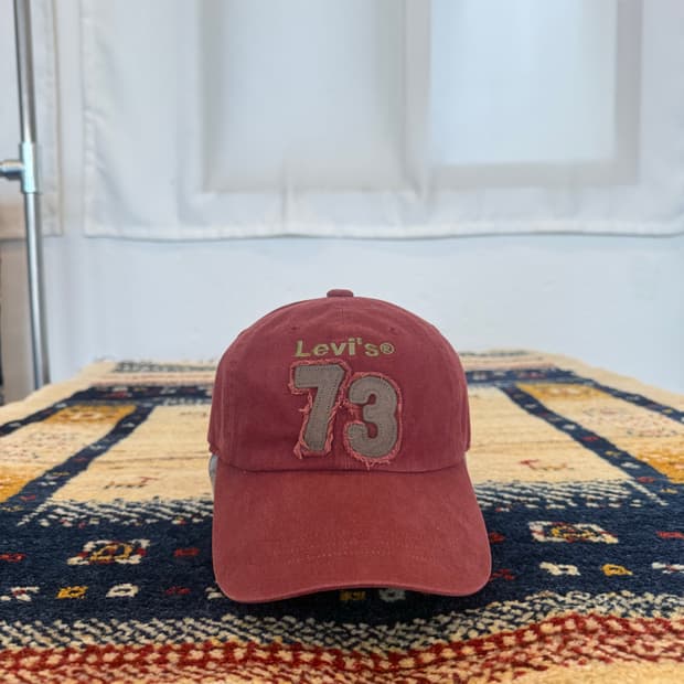 LEVIS vintage ball cap
