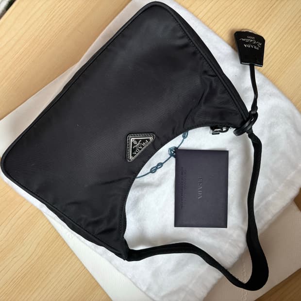 프라다 테수토 미니 숄더 호보백