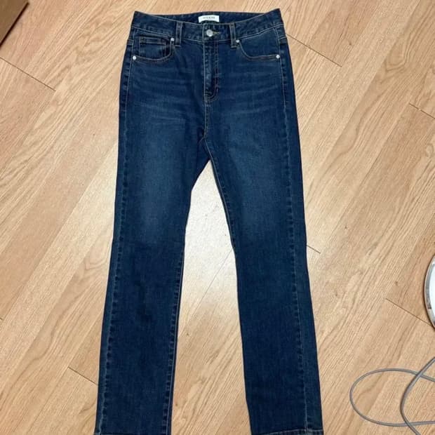 (새상품)게스 블루 데님 청바지 여성 슬림 스트레이트