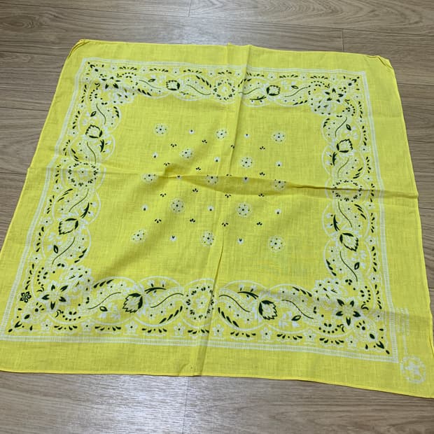 [80s] Made in USA 빈티지 페이즐리 반다나 (Yellow)