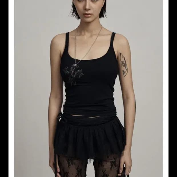 일리오 블랙크로스레이스슬리브리스 나시 탑