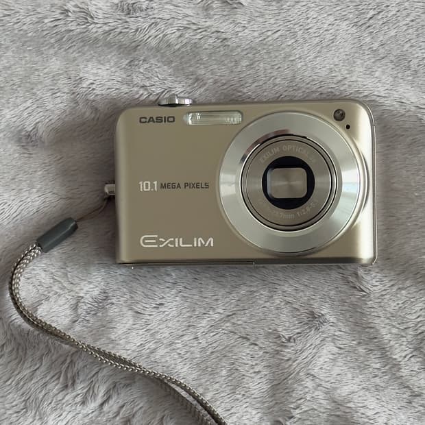카시오 엑슬림 Z1050 골드 디지털 카메라 