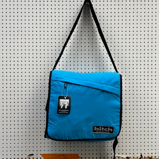 BITCH SKATEBOARDS CROSS BAG 비치스케이트보드크로스백