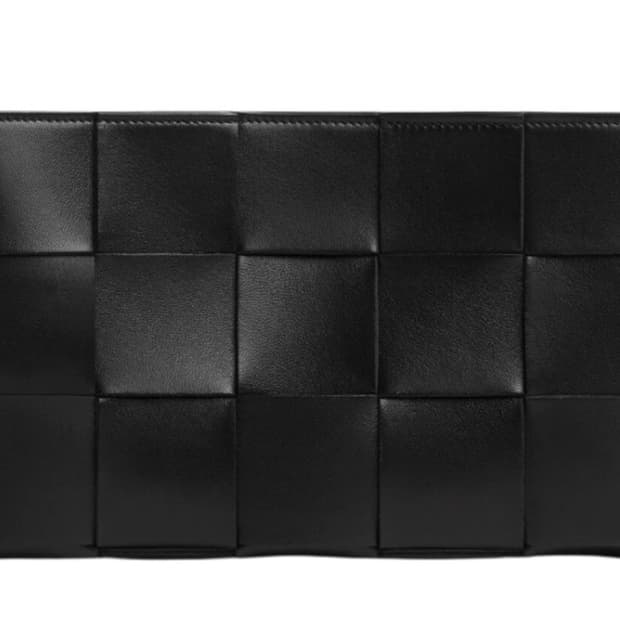 보테가베네타 카세트 스트랩 파우치 블랙