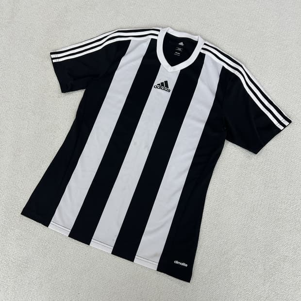 아디다스 삼선 스트라이프 반팔 티셔츠 L