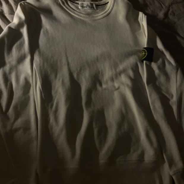 스톤아일랜드 맨투맨 판매