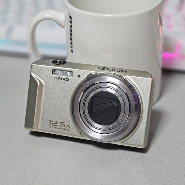 카시오 엑슬림 zs150 빈티지 디카