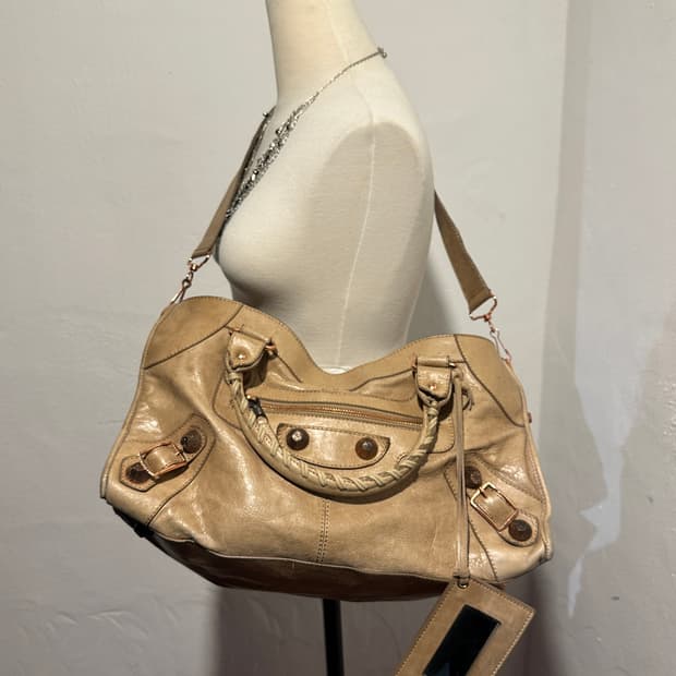 Balenciaga 발렌시아가 모터백 미듐 베이지