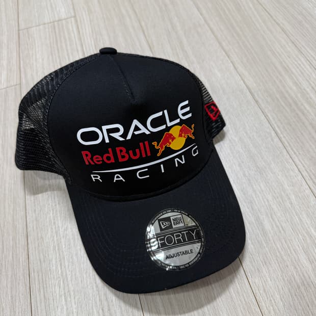 레드불 모자