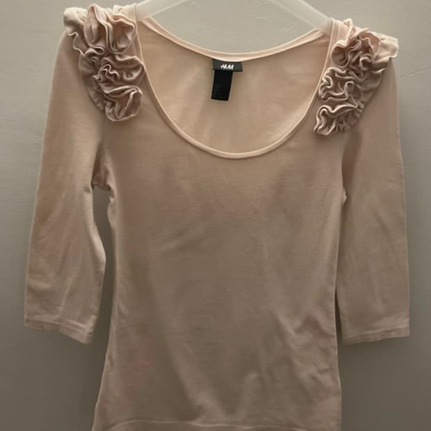 vintage roae shape frills top