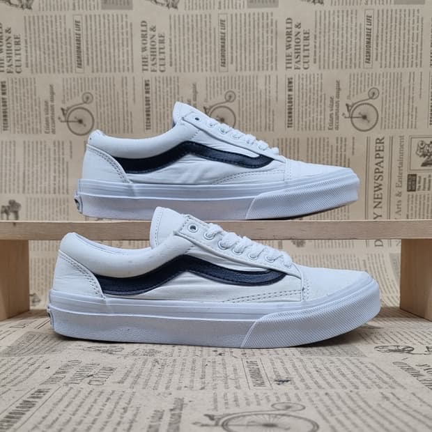 반스 올드스쿨 흰검스니커즈225