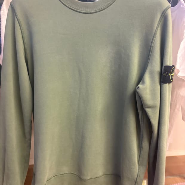 스톤아일랜드 맨투맨 카키