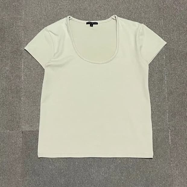 띠어리 스쿱넥 반팔 티셔츠