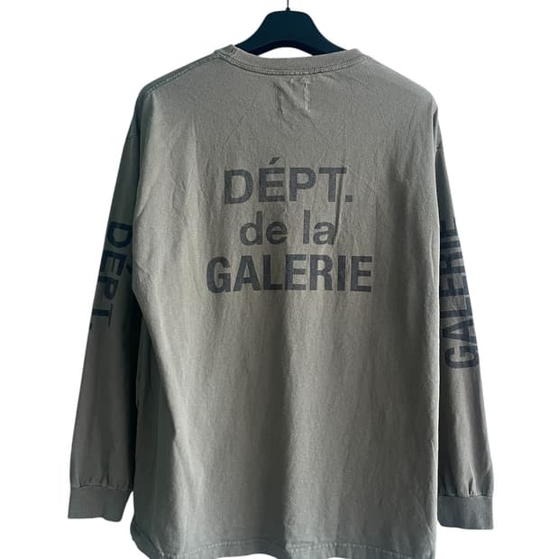 [L] 갤러리 디파트먼트 프렌치로고 롱슬리브 카키