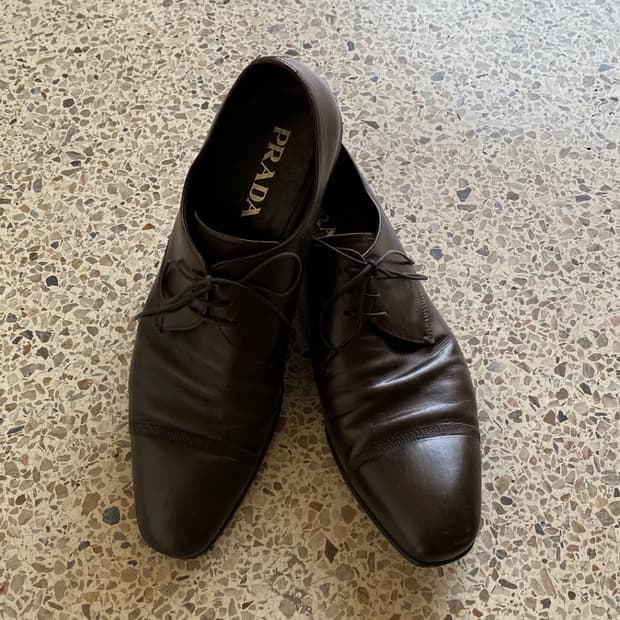 프라다 윙팁 더비슈즈