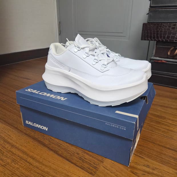 살로몬 꼼데가르송 옴므 레더 플랫폼 화이트 스니커즈