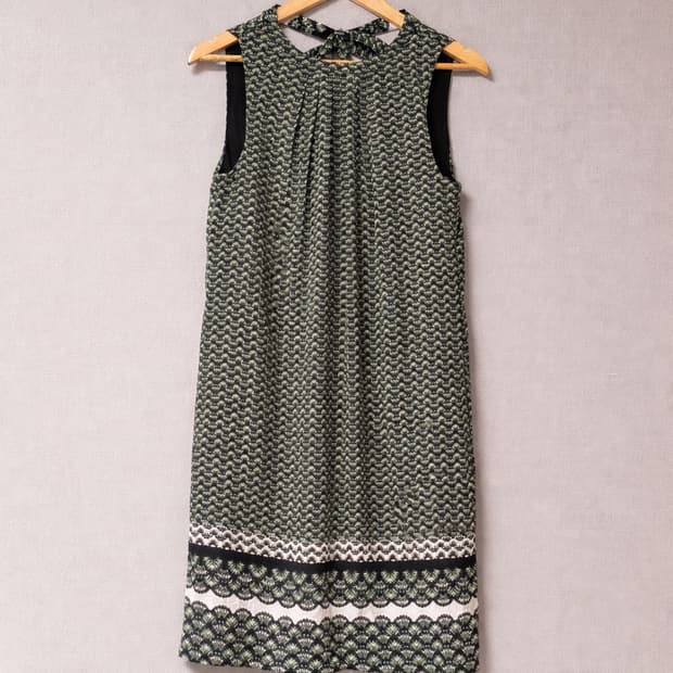 그린 쉘패턴 홀터넥 원피스