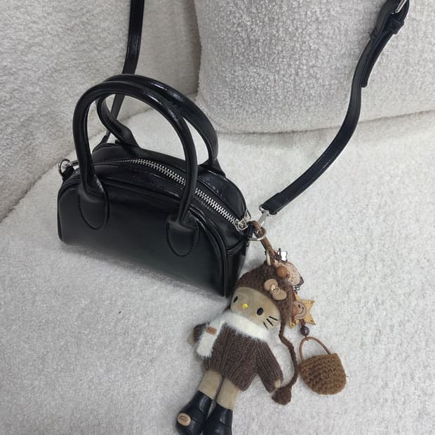 미니가방과키티인형