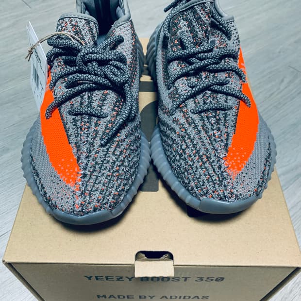 이지부스트 350 V2 벨루가 리플렉티브 (250)