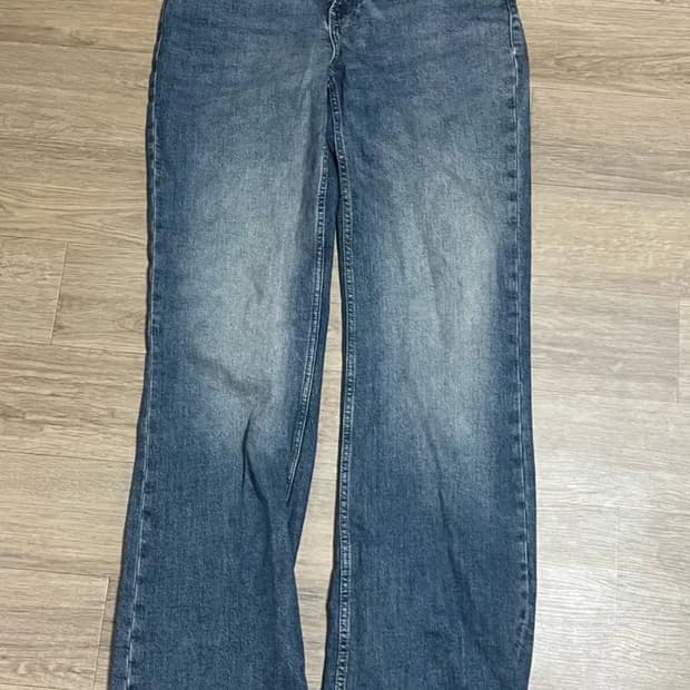 버쉬카 로우라이즈 부츠컷 진 라이트블루