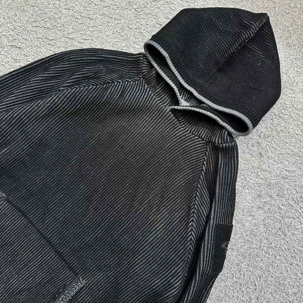 [105] 산산기어 니트후드티