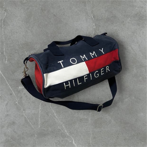 타미힐피거 클래식 빅로고 더플백 보스턴백 캔버스 망치백 원통 가방