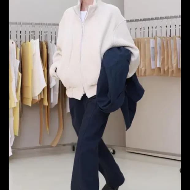 [M] yiyae Aslant Bais Panel Pants navy