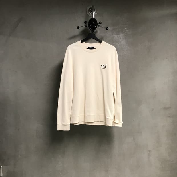 APC 아페쎄 맨투맨 아이보리 XL