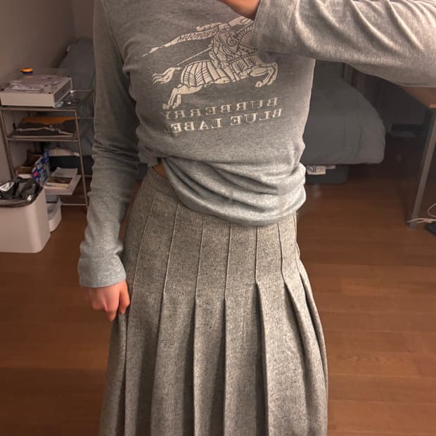 버버리 울 그레이 회색 플리츠 롱 스커트