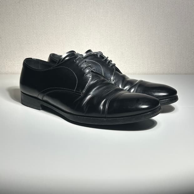 프라다 클래식 더비