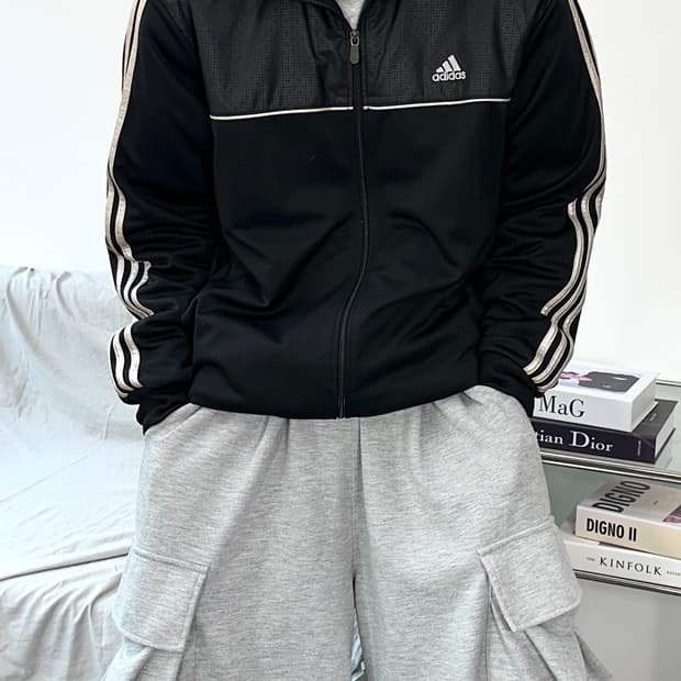아디다스 블랙 골드 트랙탑 져지 XL