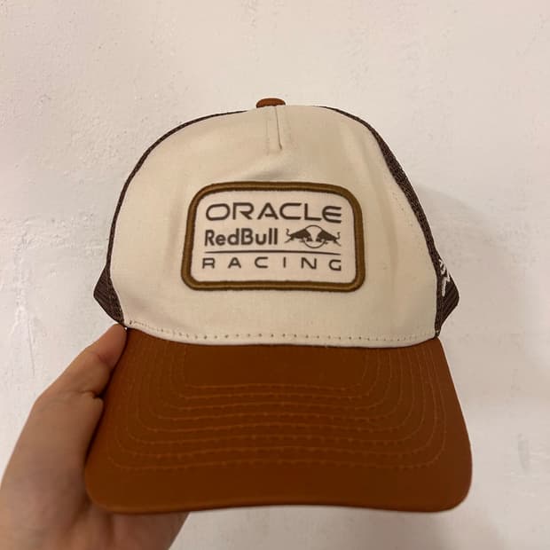 뉴에라 오라클 레드불 레이싱 캡
