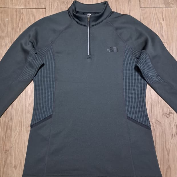 노스페이스 여성 등산티 L