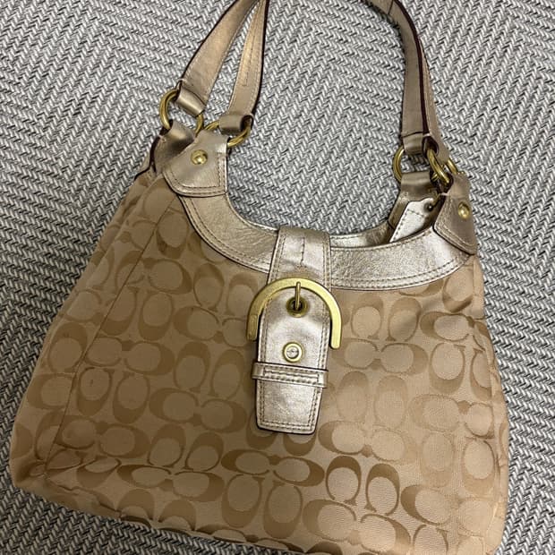 코치 시그니처 빈티지 갸루 숄더백