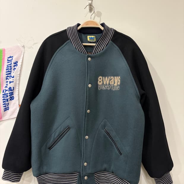 테켓 바시티 자켓