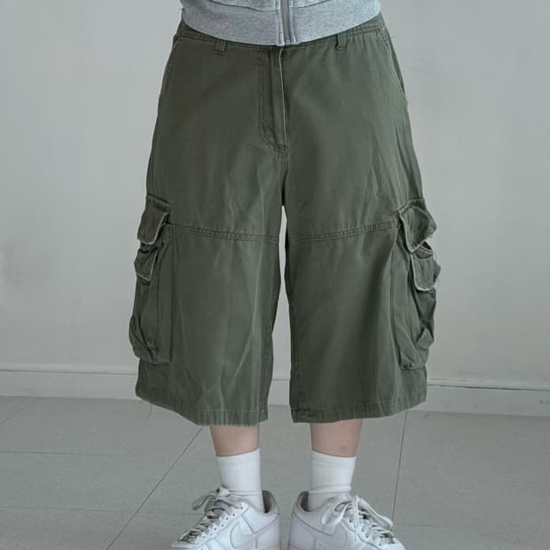 빈티지 카키 버뮤다 팬츠