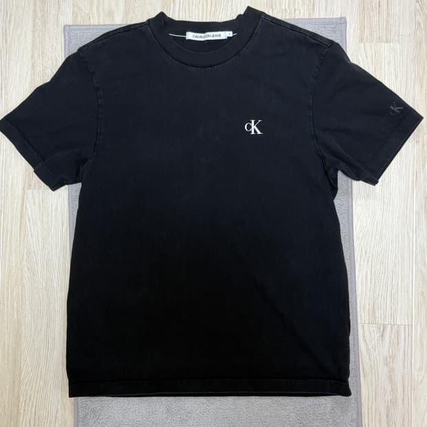 [S급] CK 블랙 로고 반팔 티셔츠 S